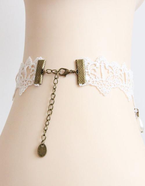 Vintage White Faux Pearl Choker