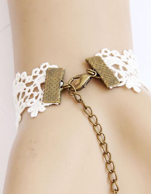 White Beaded Bracelet with Green Dahlia