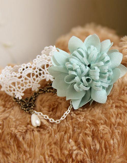 White Beaded Bracelet with Green Dahlia