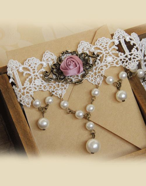White Lace Pearl Pendant Vintage Choker 