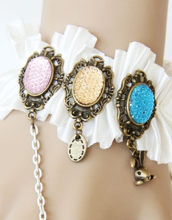 Ruffled White Satin Bracelet with Shiny Crystal