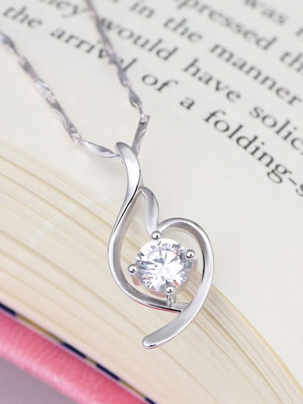 Fashion Woman Fashion Necklaces